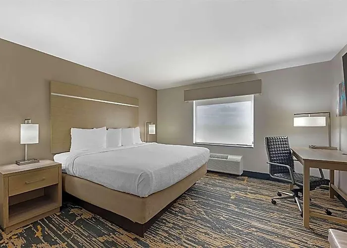 Western - Hood & Hotel Killeen